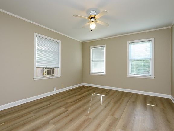 4th image of 259 Roble Ave