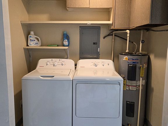 4th image of 13958 Seminole Ave