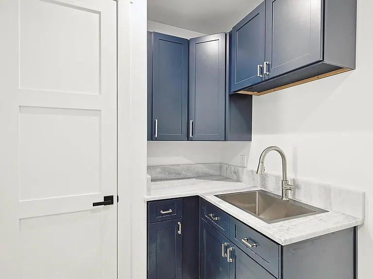 767 W Main St #201 — Photo 20