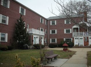 7413 Little Neck Pkwy, Glen Oaks, NY 11004