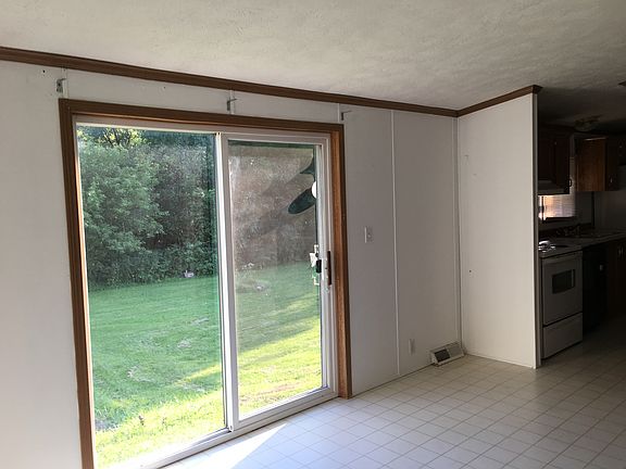 5th image of 25 Jenny Ln