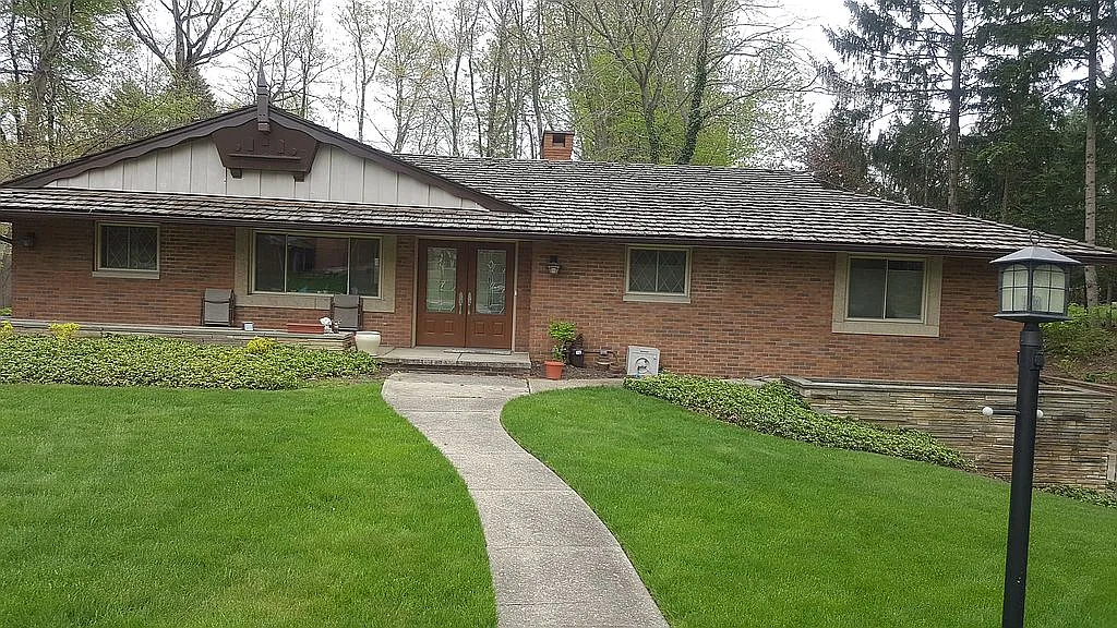 8055 Robin Ln photo 1