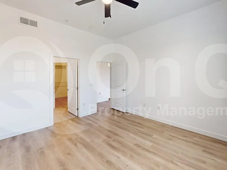 9160 N 67th Ave #207 — Photo 9