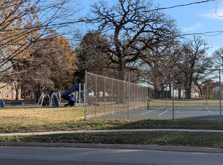 2313 Drake Park Ave, Des Moines, IA 50311