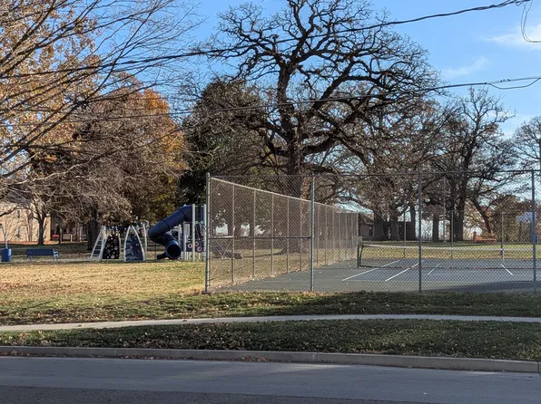 2313 Drake Park Ave, Des Moines, IA 50311