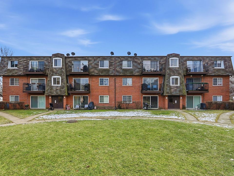 1st image of 9350 Bay Colony Dr APT 3W