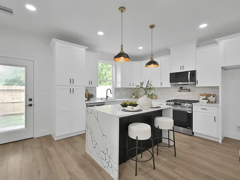 3334 Francis St #A — Photo 9