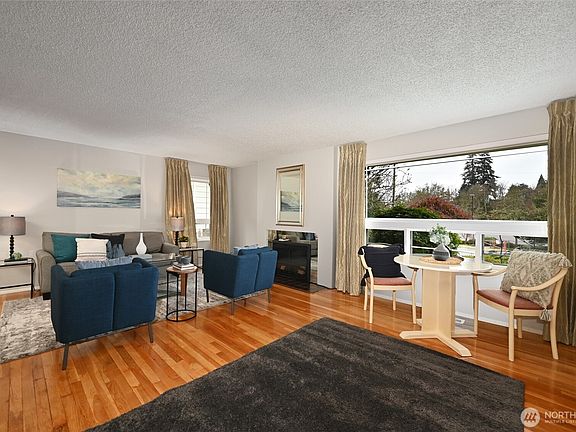 5th image of 19718 12th Avenue NW