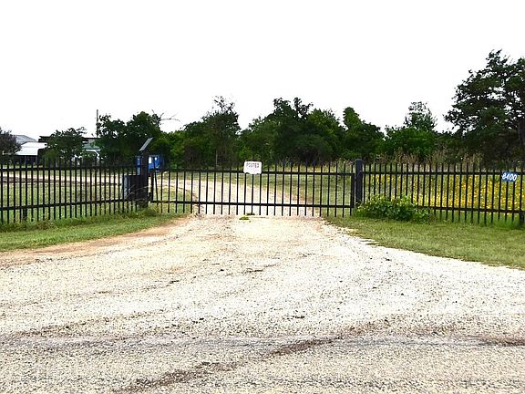 2nd image of 8400 Maner Road