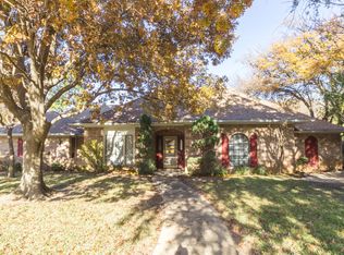 1110 Loch Lomond Ct, Arlington, TX 76012