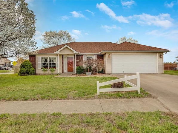 701 Broadway St, Grain Valley, MO 64029