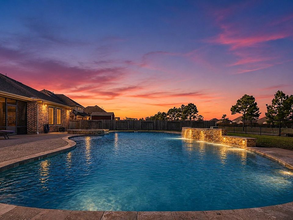 1st image of 4115 Broadmoor Dr