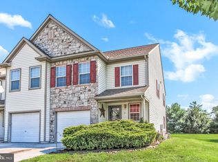 5 Locust Run Dr, York, PA 17404
