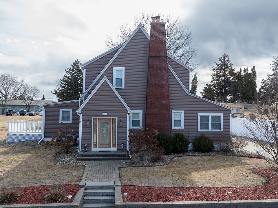 1st image of 105 S Bluff St