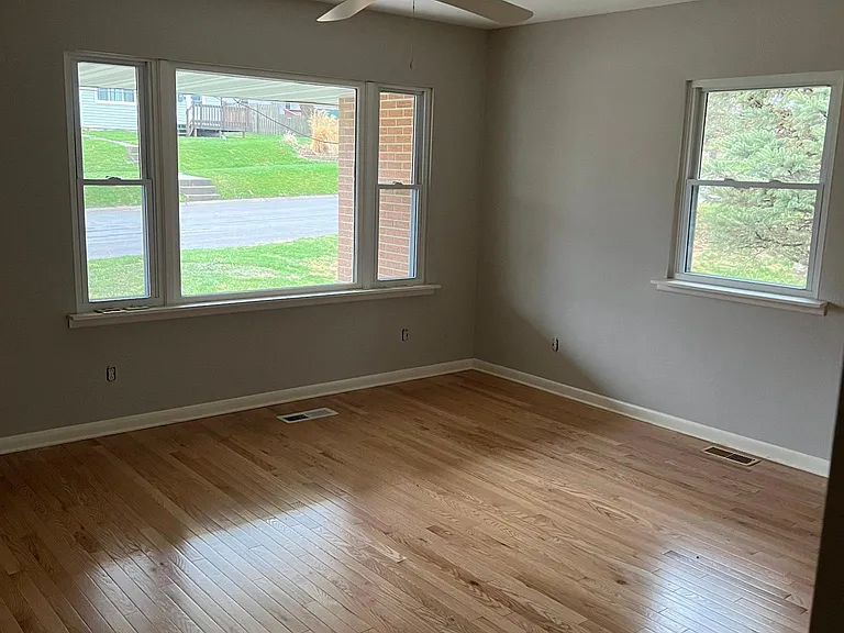 4408 N Constantine Ave — Photo 2