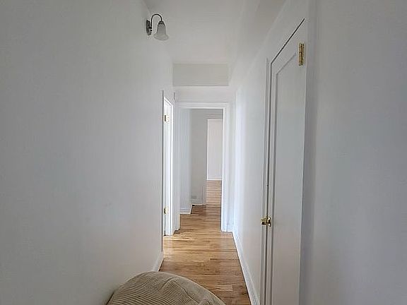 4th image of 201 E 37th St #7ED