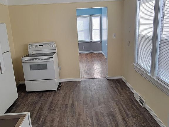 5th image of 27817 Groveland St