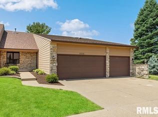 3353 E Ridge Dr, Bettendorf, IA 52722
