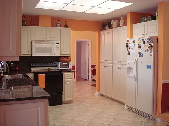 3rd image of 9306 Lucian Ave