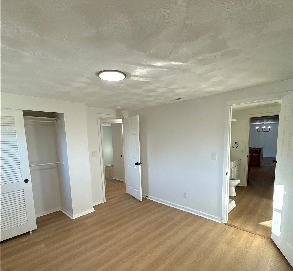 402 Brownstone Drive - 1 — Photo 3