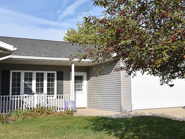 176 Cardinal Ct, Independence, IA 50644