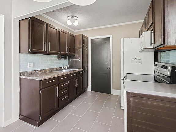 5th image of 2734 Anzio Ave