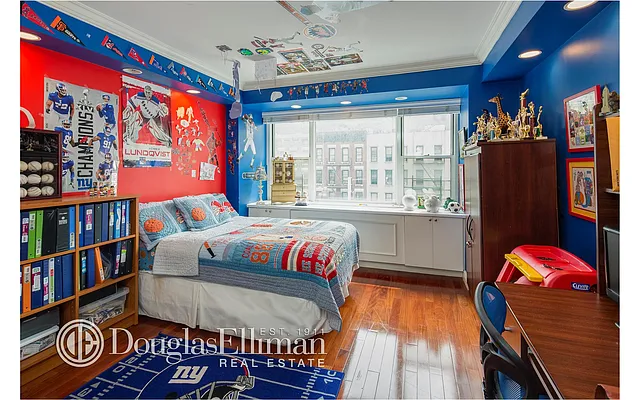 Sold by Douglas Elliman | media 7