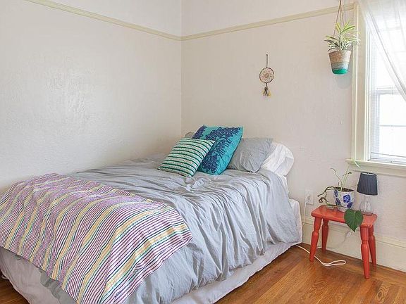 bedroom with lots of sunlight 