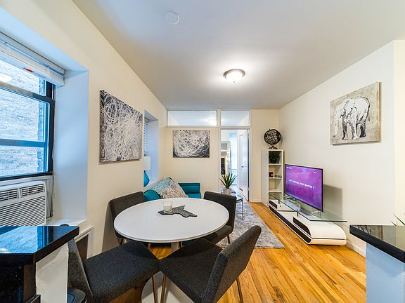 2nd image of 502 Amsterdam Ave #1B