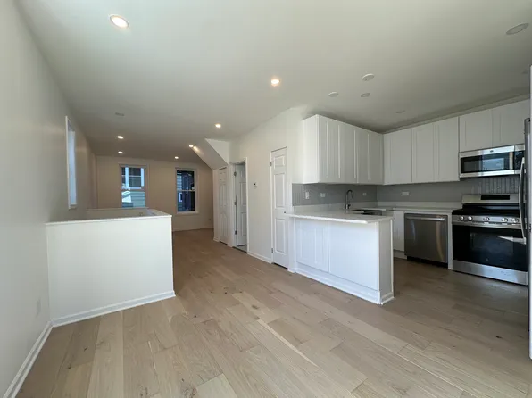 2037 N Damen Ave #Ch, Chicago, IL 60647