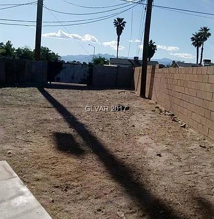 5th image of 3516 San Carlos Ave
