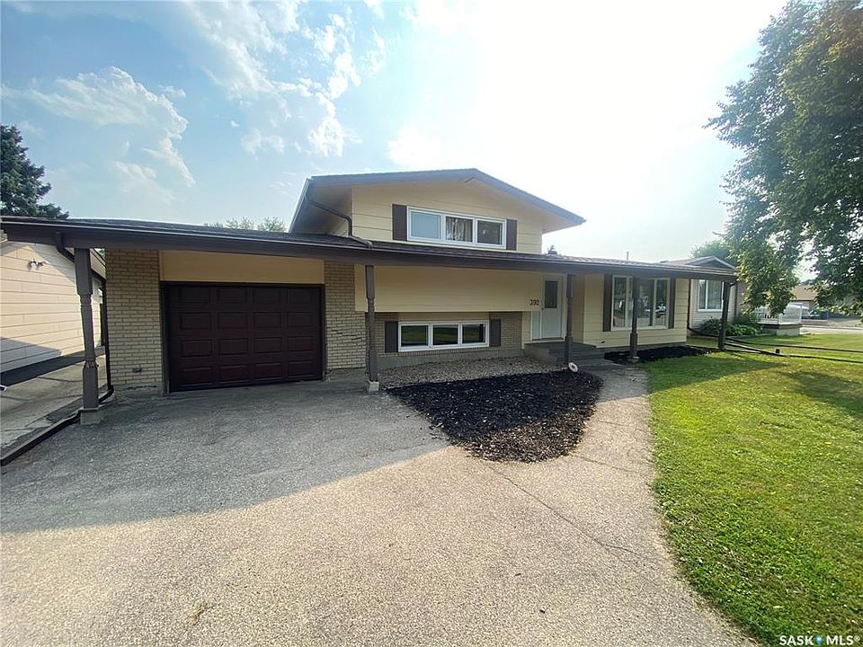 1st image of 392 Circlebrooke DRIVE