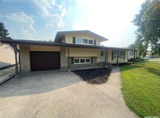 392 Circlebrooke Dr, Yorkton, SK S3N2Y5