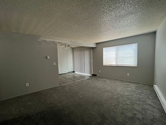 4th image of 3600-3602-3604 3606th SE #3608 & 3610-10