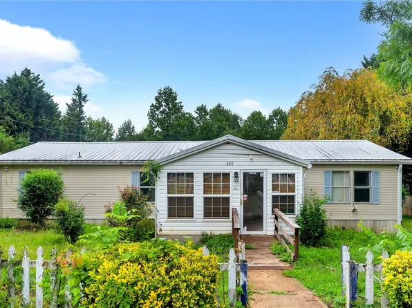 326 Chesapeake Trl, Pickens, SC 29671