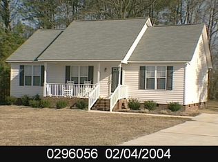 902 Mangum St, Zebulon, NC 27597