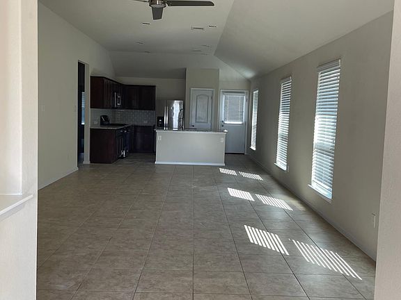 3rd image of 5865 Urbano Bnd