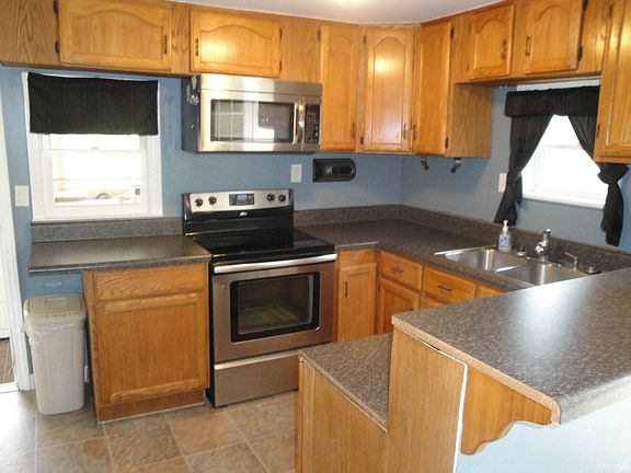 241 Parrot Swamp Loop Rd,Hubert,NC KITCHEN