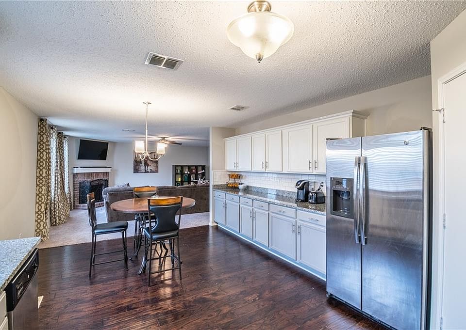 1st image of 701 Lewis Canyon Ln