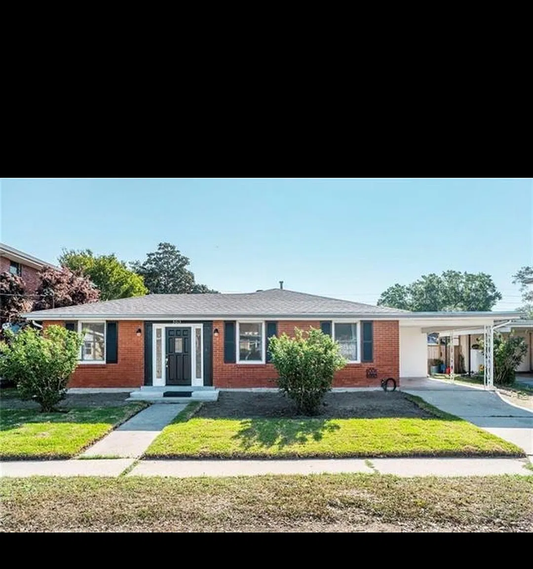 3 bed, 1.5 bath, 1350 sqft, $1,850 — Photo 1