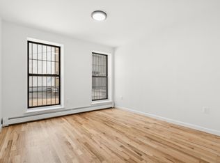 492 9th Ave #2, New York, NY 10018