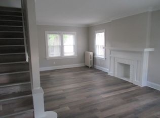 1071 Quilliams Rd, Cleveland Heights, OH 44121