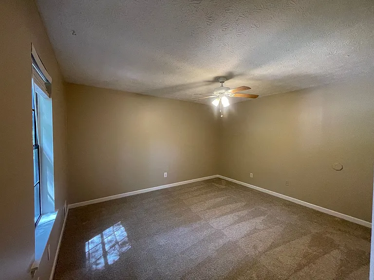 55 Huntridge Dr — Photo 19