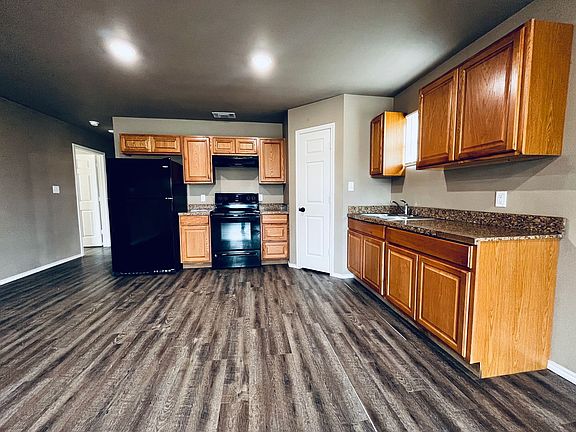 3rd image of 3308 E Broadway #1