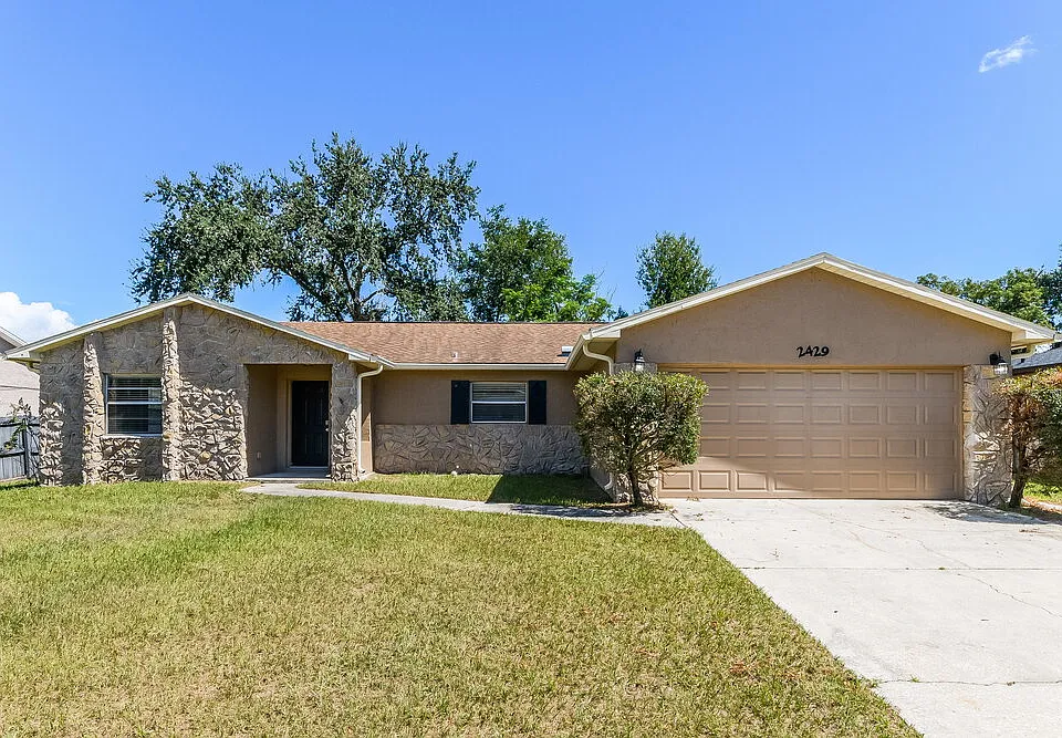 2429 Franklin Dr