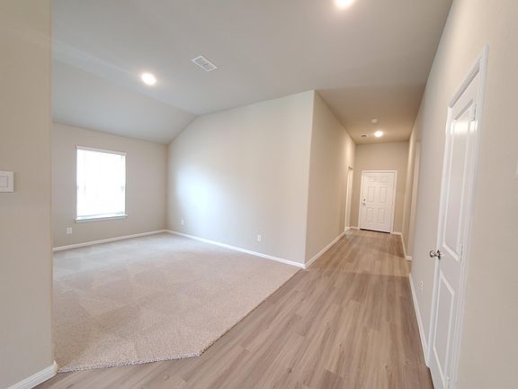 4th image of 1909 Huisache St
