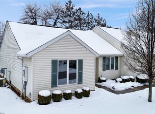 16465 Commons Oval, Strongsville, OH 44136