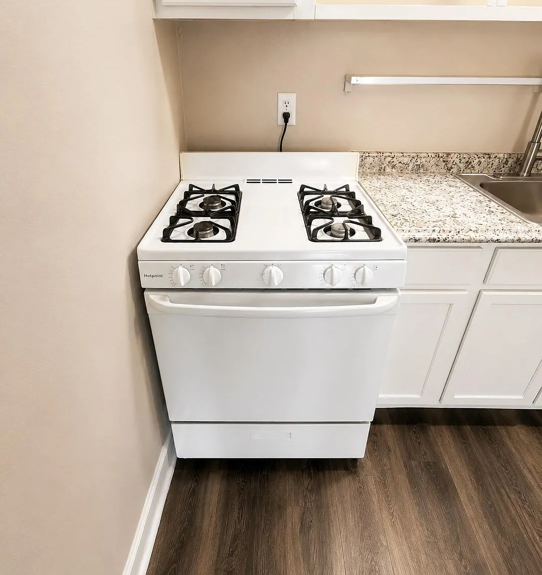 Studio, 1.0 bath, 525 sqft, $695 — Photo 3