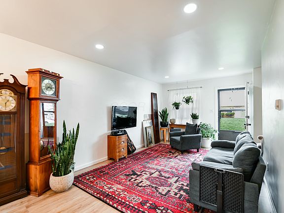 4th image of 3078 Morsetowne Ct S