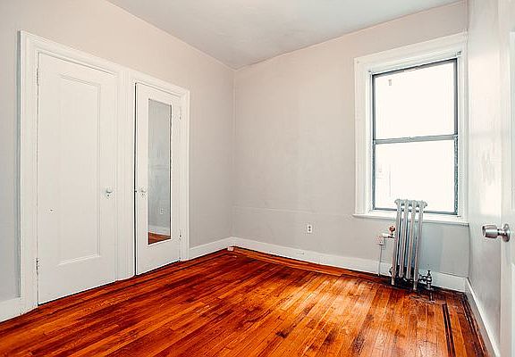 4th image of 657 E 21st St APT D5